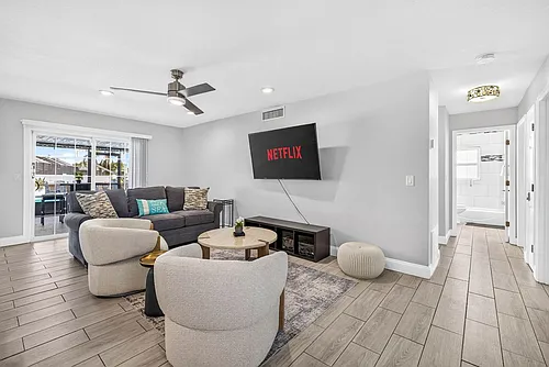 6004 Tampa Shores Blvd #ID1584088P Photo 1
