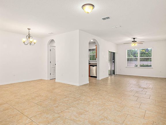 3rd image of 196 Tarracina Way