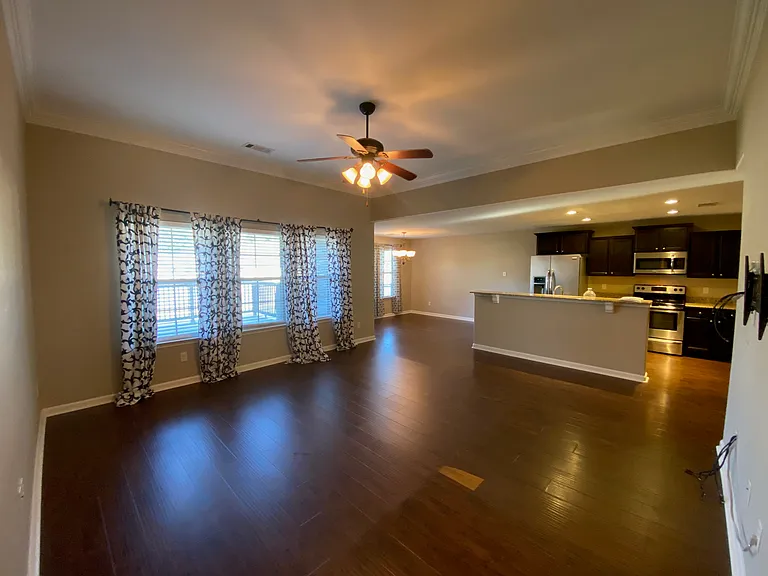 3005 Chapman Ct — Photo 17