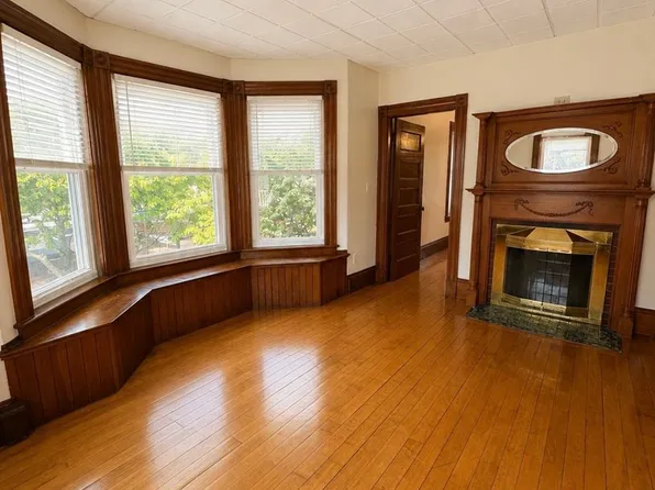 909 State St, 909 State St #B, Portsmouth, NH 03801