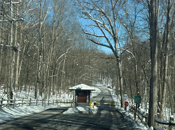 131 Chickadee Ln #693, Bushkill, PA 18324