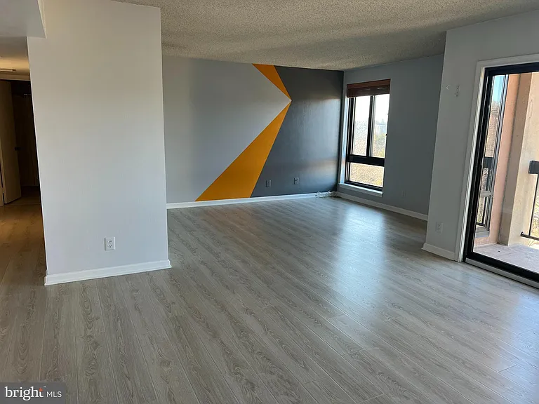 807 N Howard St #414 — Photo 24