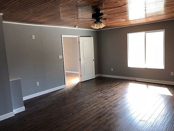 3rd image of 8122 Andersonville Pike