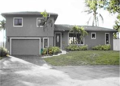 1st image of 1301 SE 5th Ave