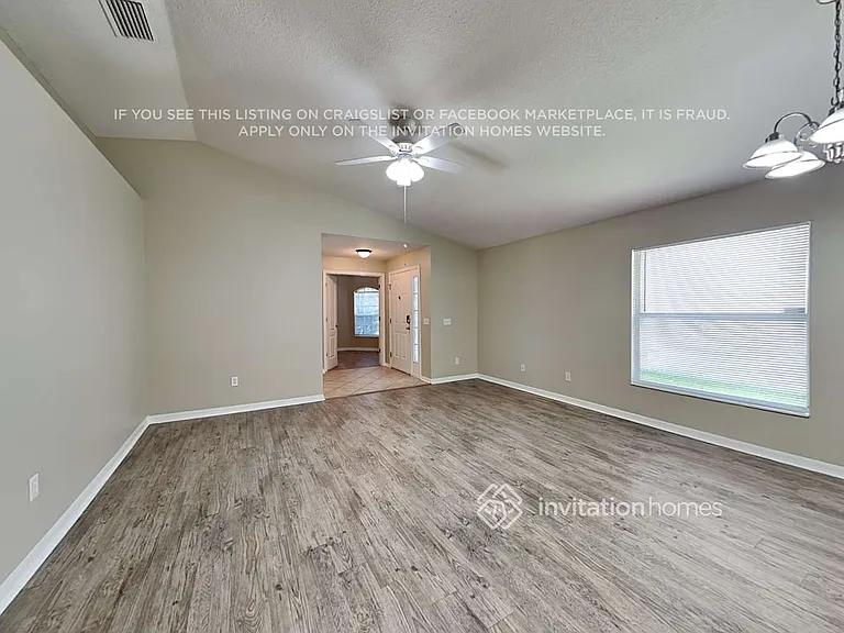 10327 Avelar Ridge Dr — Photo 3