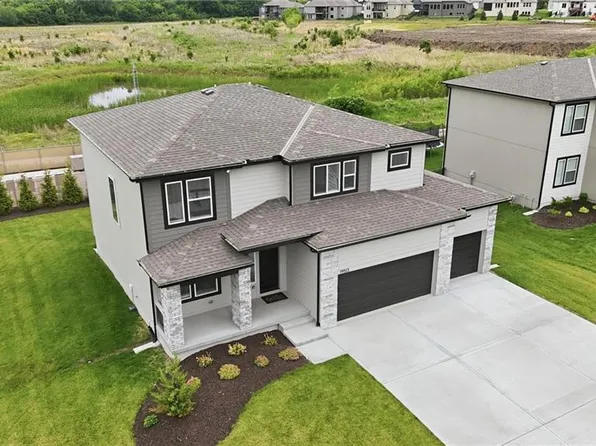 500 SW Chavis Dr, Blue Springs, MO 64064