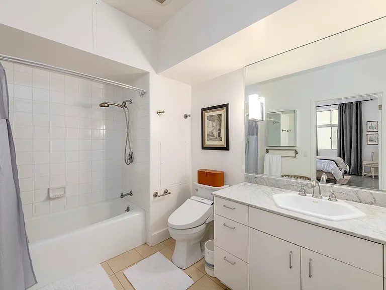 300 Beale St #304 — Photo 18