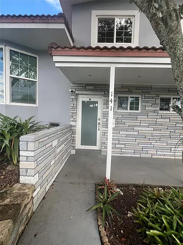 141 NW 72nd Way #1 Photo 1