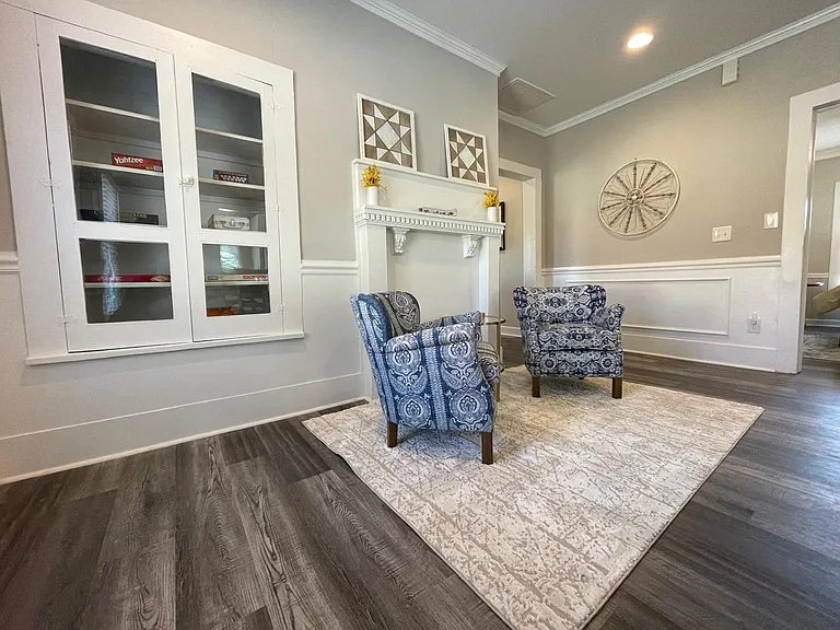 313 N Maple St — Photo 38