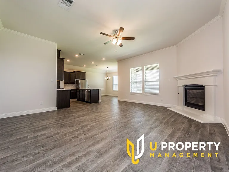 3018 Comal Ct — Photo 5