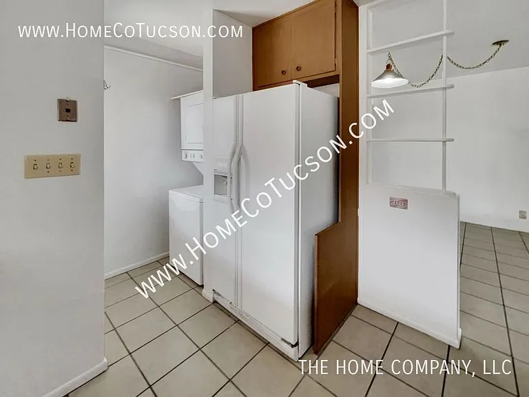3238 E Hawthorne St — Photo 18