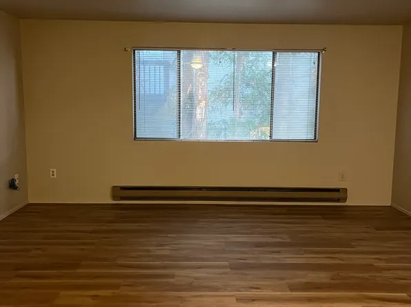 1422 NW 59th St APT 2, Seattle, WA 98107