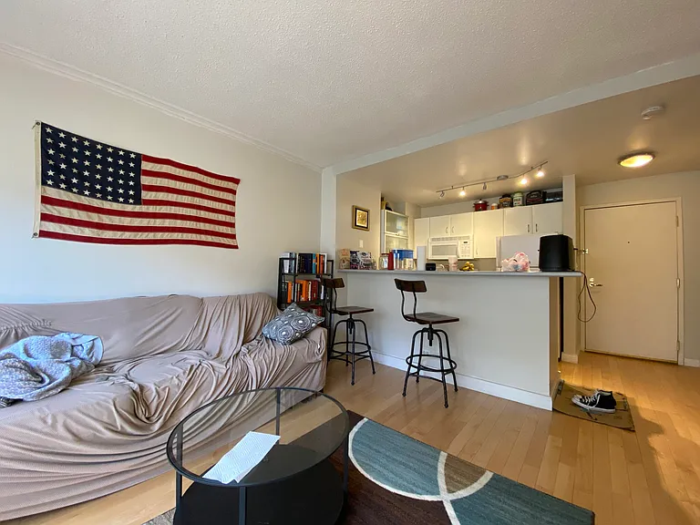 534 Beacon St #202 — Photo 3