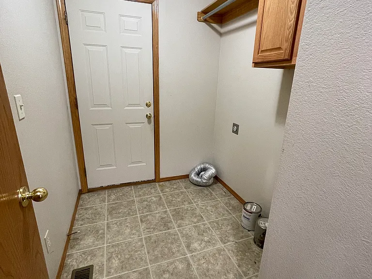 817 E Hedgewood St — Photo 16