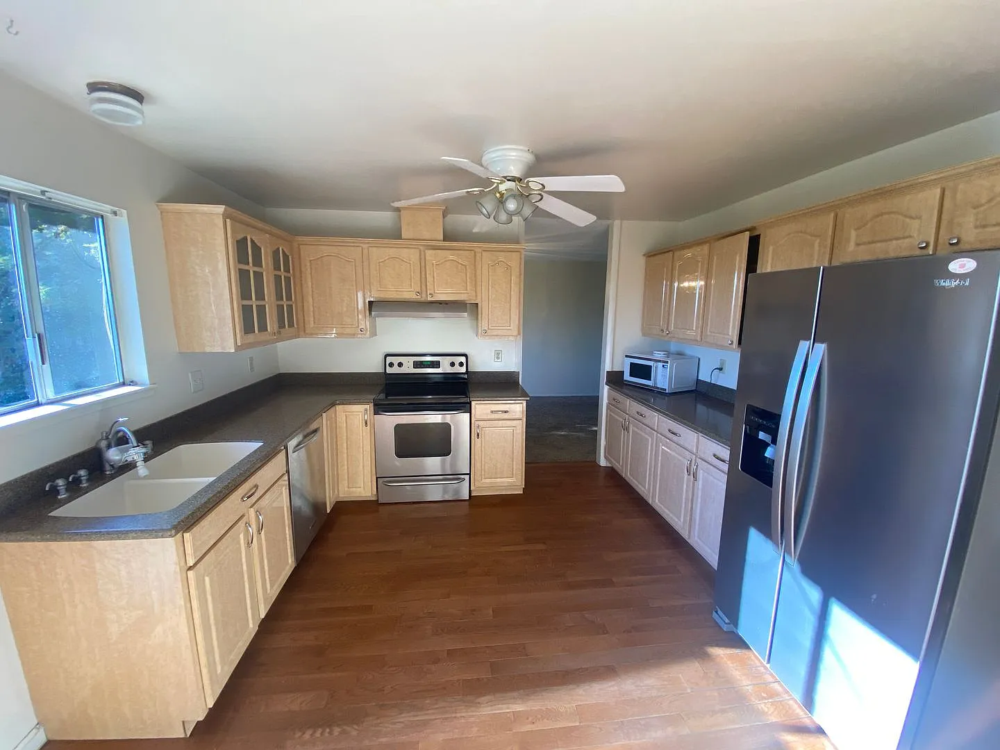 Northwest Reno - 3 Bed 2.5 Bath - Split Level — Photo 4