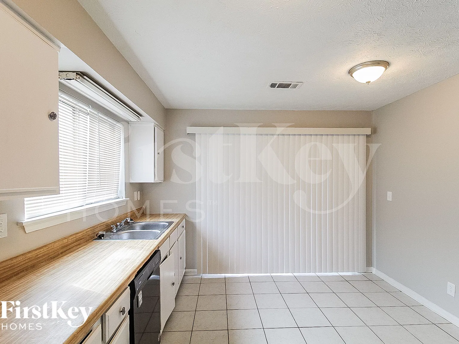 3 bed, 2.0 bath, 1185 sqft, $1,945 — Photo 4