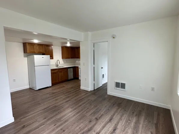 2514 NE Lombard St, Portland, OR 97211