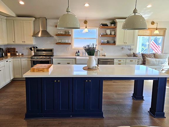 Large kitchen island ideal for casual meals, entertaining, and family gatherings in this West Torrance rental home.