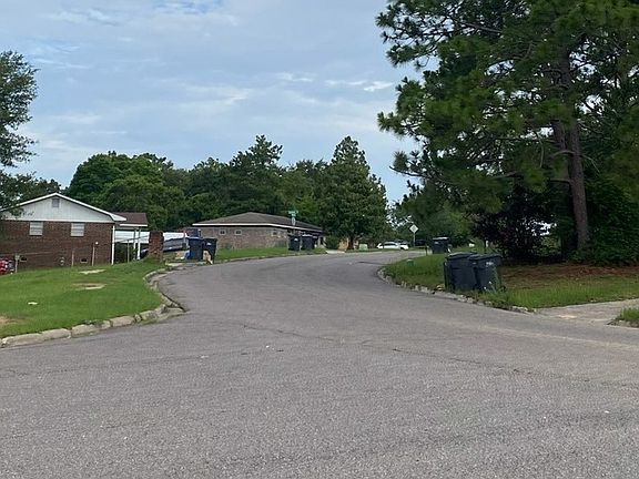 4th image of 2546 Kensington Dr W