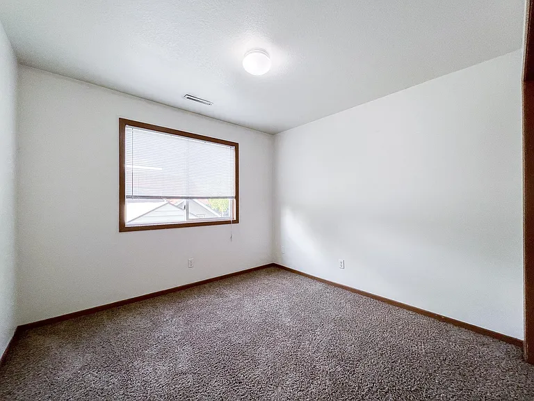 211 S Kellogg Ave #4 — Photo 9