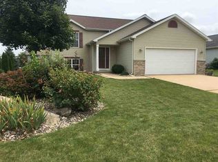 435 Sherbrooke Dr, Sun Prairie, WI 53590