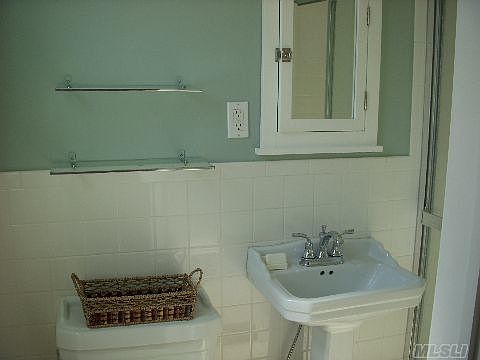 4th image of 605 E Penn St