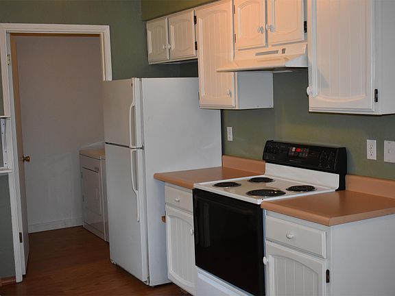 Kitchen picture 2 of 2