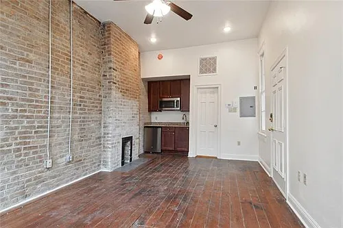 438 Dauphine St #3B Photo 1