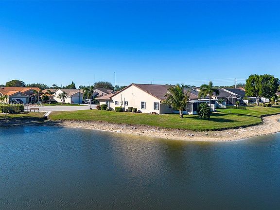 2nd image of 4024 Summer Chase Ct