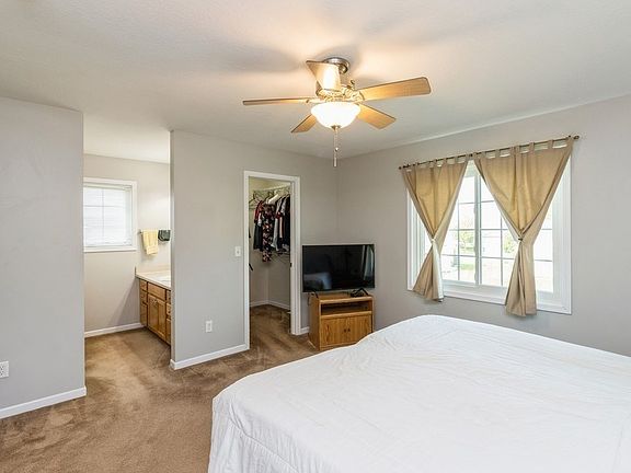 4th image of 1117 Green Hills Dr