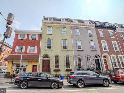 2302 Spruce St APT 1, Philadelphia, PA, 19103