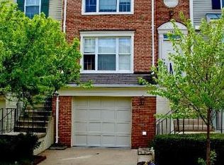 45622 Whitcomb Sq, Sterling, VA 20166