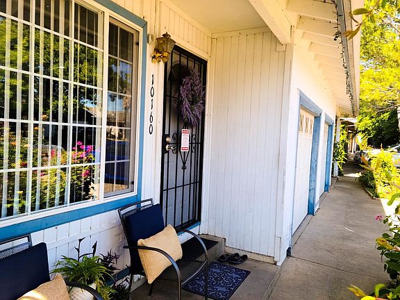 4th image of 10158-10160 De Soto Way