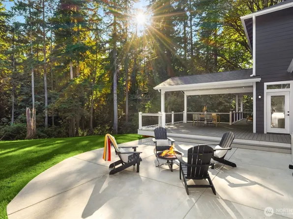 16761 NE Sanwick Place, Bainbridge Island, WA 98110