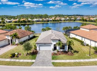 2010 Mustique St, Naples, FL 34120