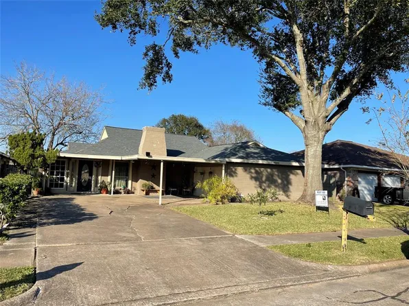 5202 Creekview Dr, La Porte, TX 77571