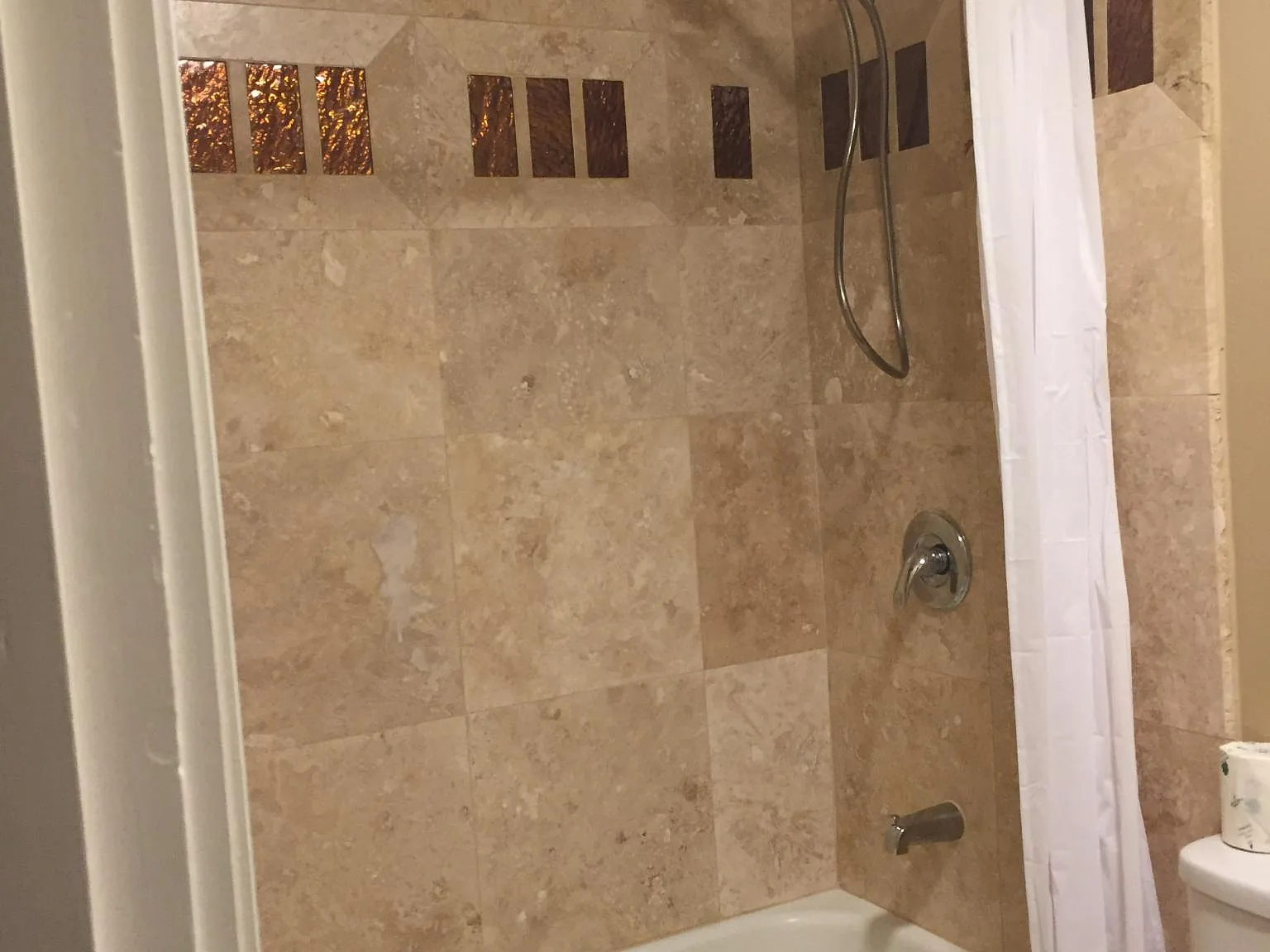 2 bed, 800 sqft, $1,100 — Photo 2