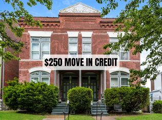 Henrietta Pl, Saint Louis, MO 63104