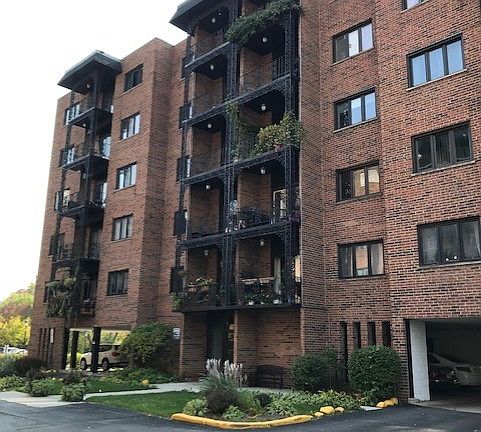 2nd image of 9395 Landings Ln Unit 501