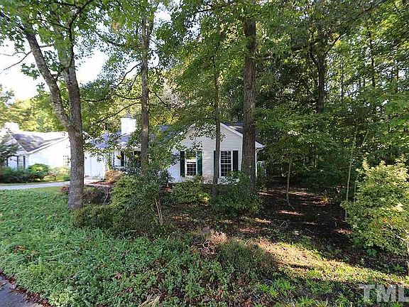 3rd image of 408 Wyndham Dr