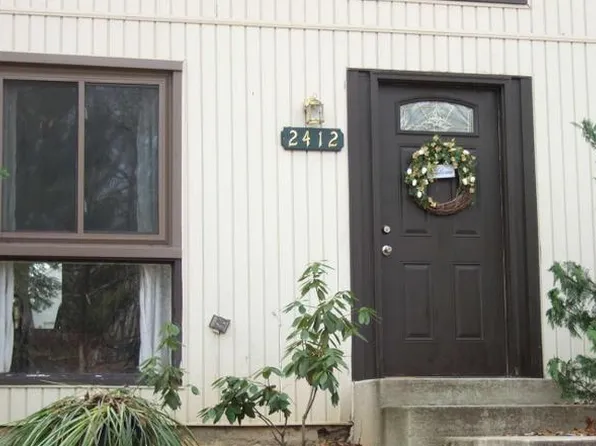 2412 Cloudcroft Sq, Reston, VA 20191
