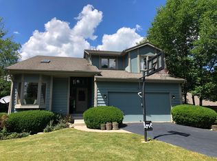 1364 Arbor Vitae Rd, Deerfield, IL 60015