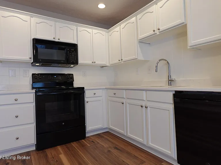 829 Garden Pointe Dr — Photo 6