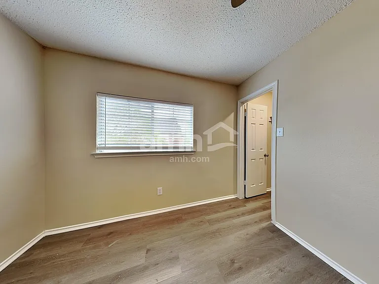 15312 Iola Cv — Photo 20