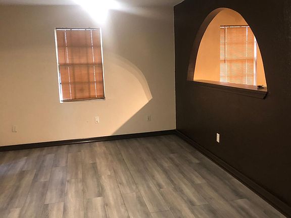4th image of 3209 E Nixon Ave