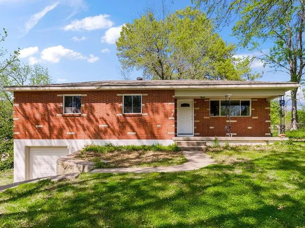 2952 N Highland St, Kansas City, MO 64117