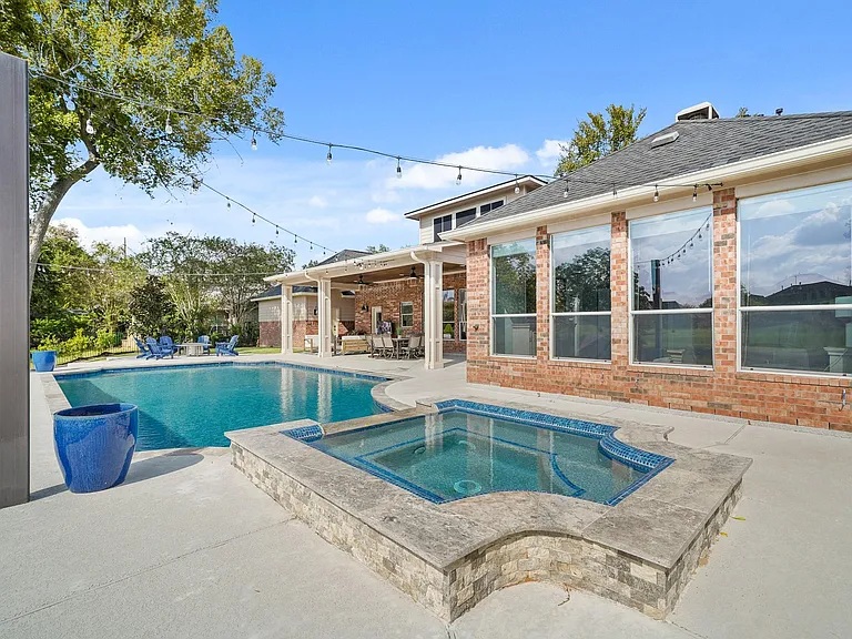4703 Oxbow Cir W — Photo 42