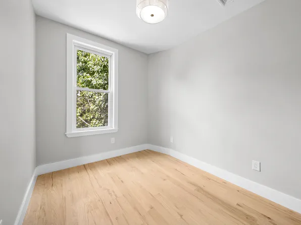 27 Monaco Place image 8 of 14