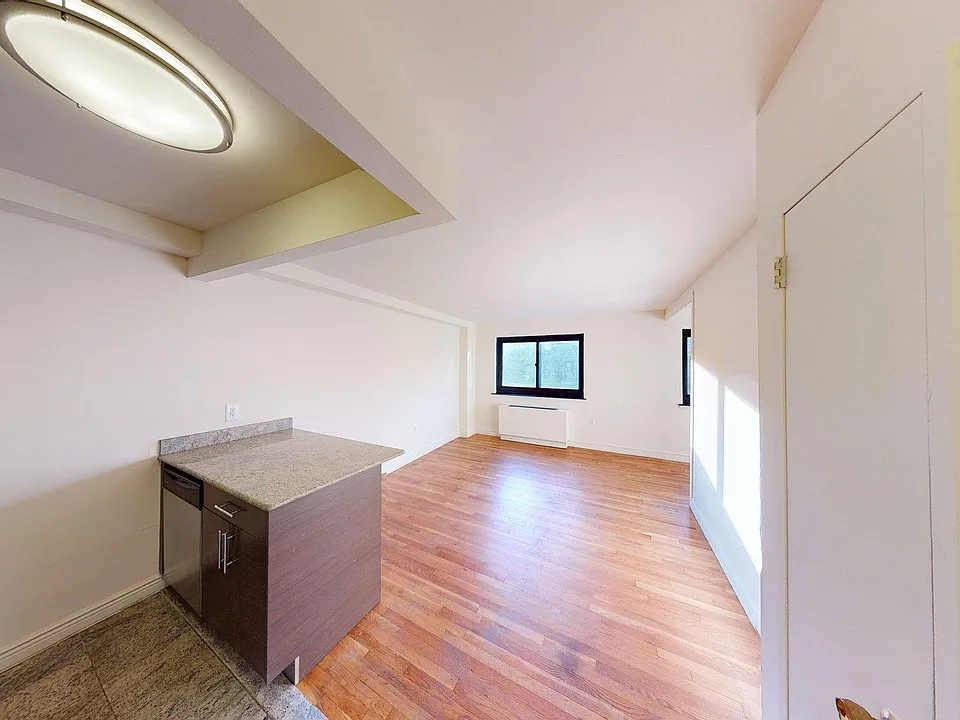 50 Prince St #6M
