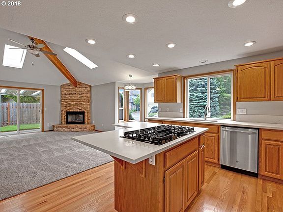 3rd image of 12466 SW Morning Hill Dr